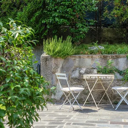 I D'a Charming Penthouse - View- Como- House-130 Mt-2 Double Bedrooms And 2 Double Bathrooms A Spacious Living Room-full Equipped Kitchen-private Garden And Terrace-private Covered Parking Daire Como