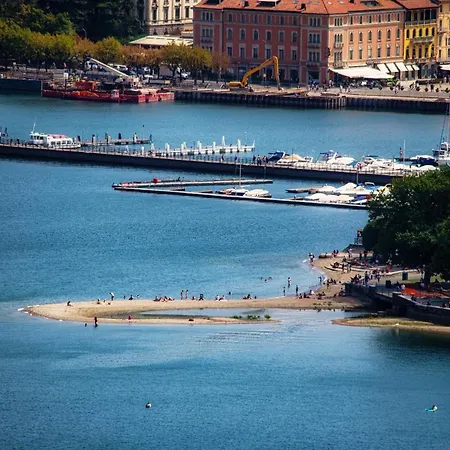 I D'a Charming Penthouse - View- Como- House-130 Mt-2 Double Bedrooms And 2 Double Bathrooms A Spacious Living Room-full Equipped Kitchen-private Garden And Terrace-private Covered Parking Lägenhet